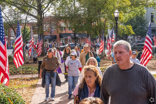 Residents take to Marietta Square before and after the Veterans Day Parade.