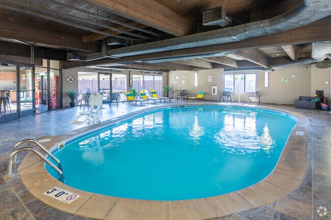 The Chateau, Minot, ND 58701 - photo 5