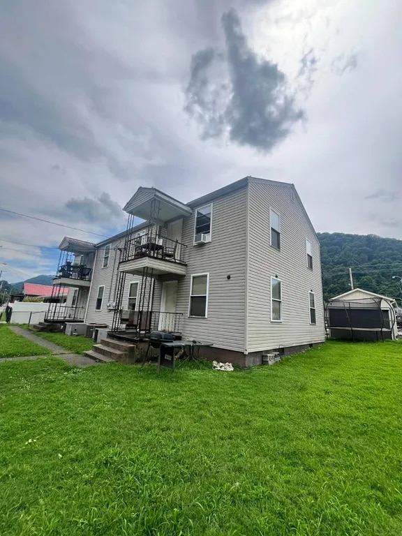 318 Maple St Unit 6, Smithers, WV 25186
