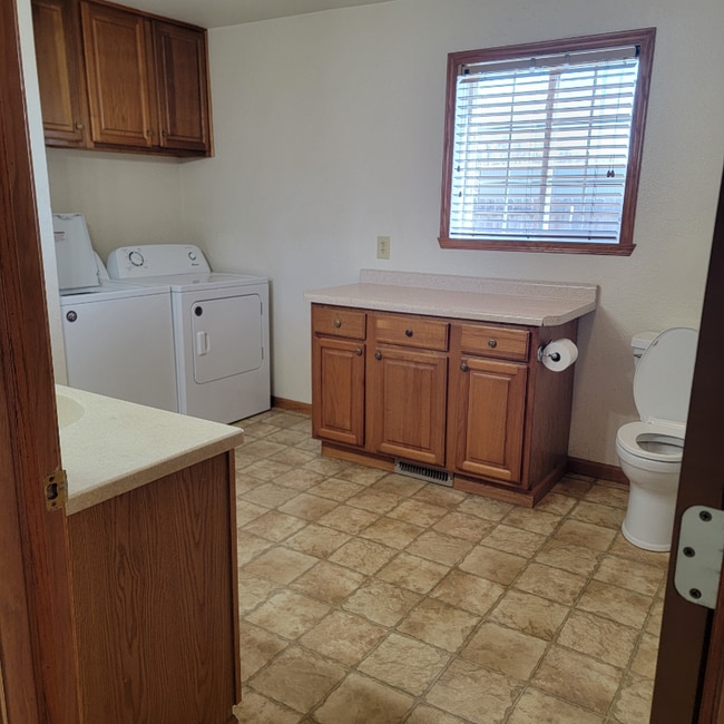 W240 County Rd H unit 2, Fremont, WI 54940 - photo 2