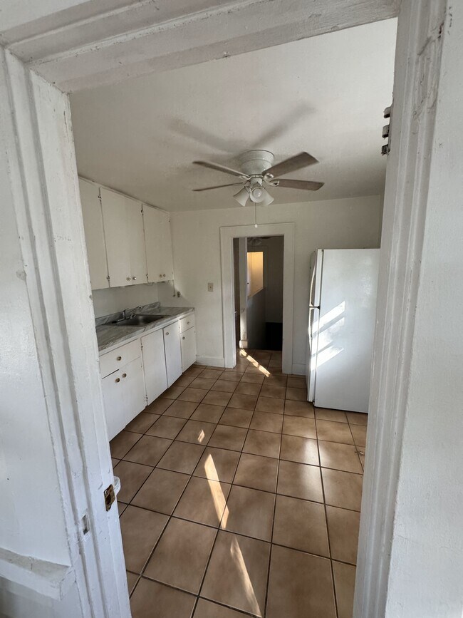 600 Highland St N Unit 3, St Petersburg, FL 33701