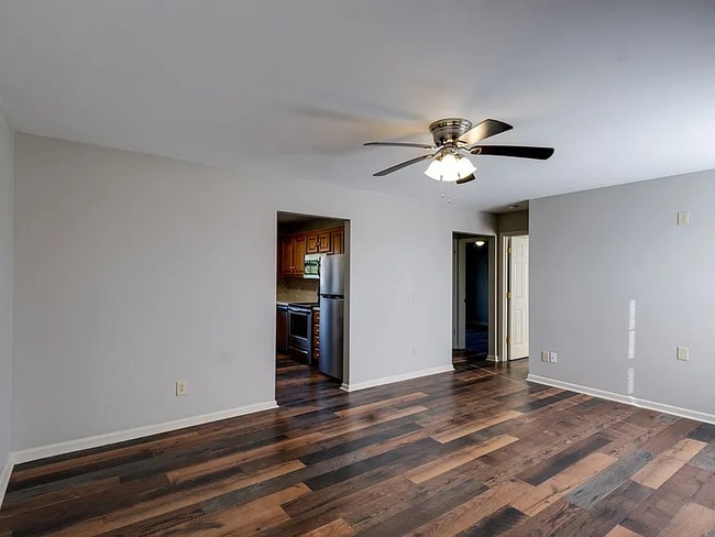 3009b Mackenzie Ln unit B, Columbia, TN 38401 - photo 2