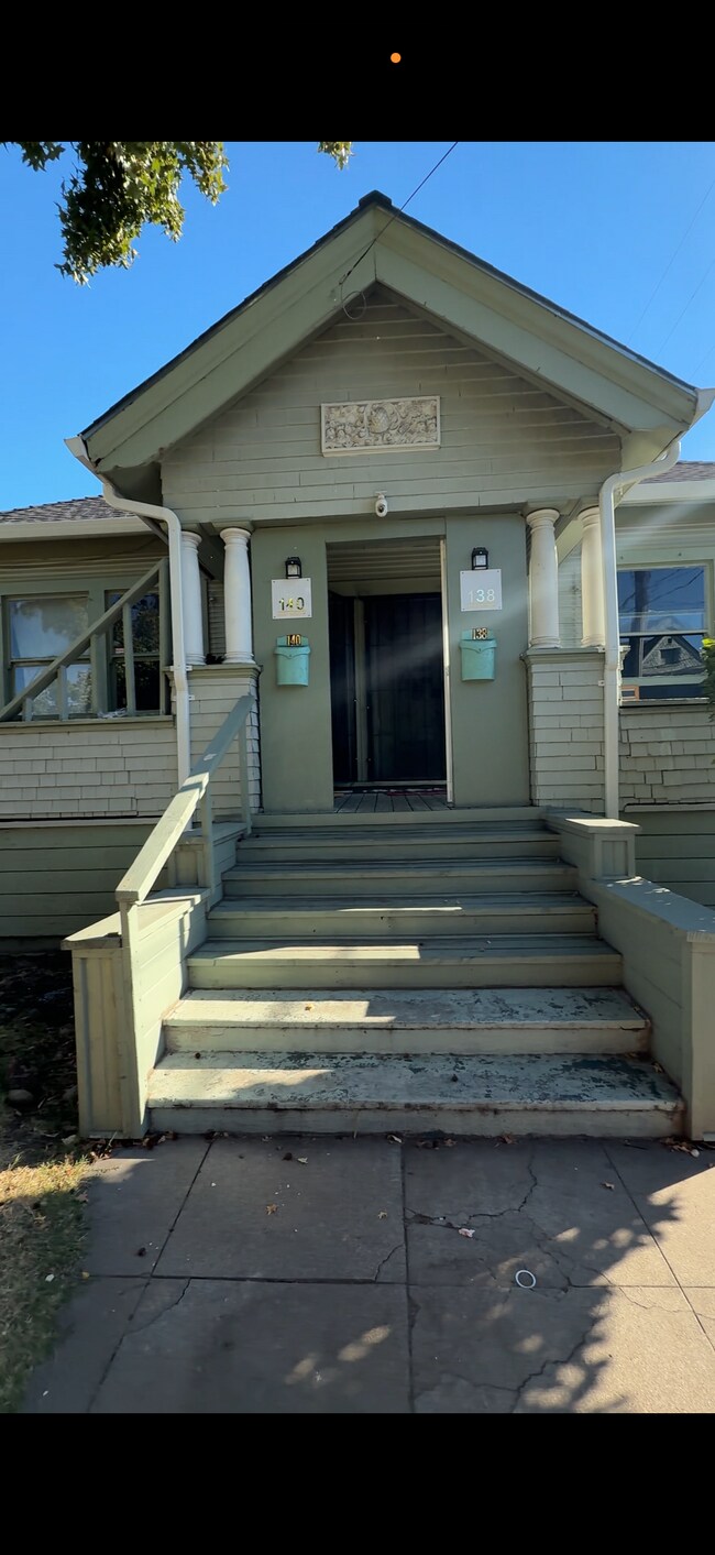 138 E Rose St, Stockton, CA 95202