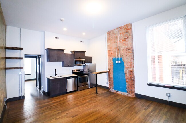 1533 Pleasant St, Cincinnati, OH 45202 - photo 3