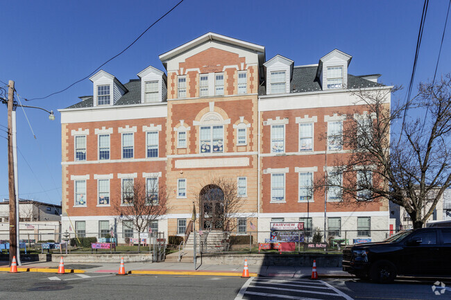 Number Three School in Fairview, NJ offers schooling in grades K-4.