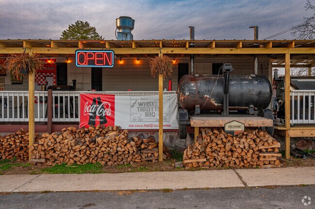Whiskey Throttle BBQ is a haven for brisket enthusiasts.