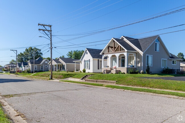 Homes of all shapes and sizes can be found in Northwest Side.