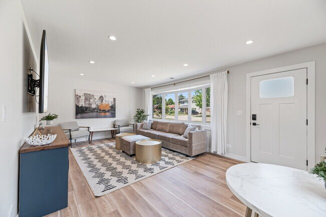 1023 S Wolf Rd unit ID1032513P, Des Plaines, IL 60016 - photo 4