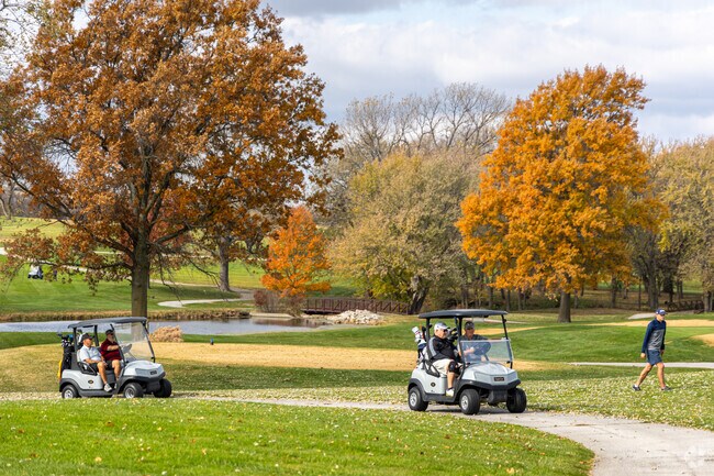 Golf enthusiasts in Calico Farms can choose from several nearby golf clubs.