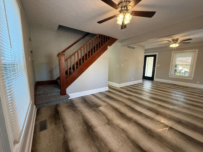 8 Beveridge St, Greencastle, IN 46135 - photo 5