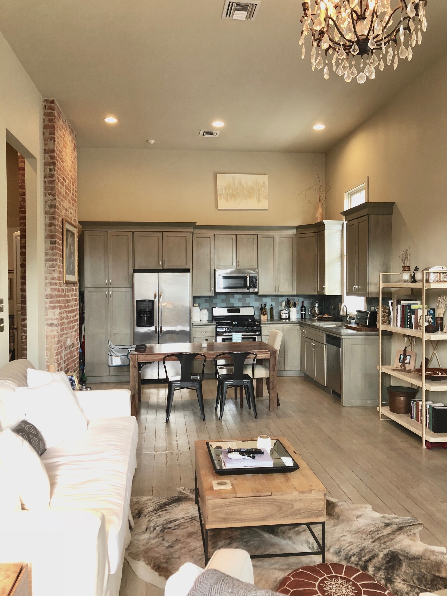 1305 Peniston St unit 1305, New Orleans, LA 70115 - photo 1