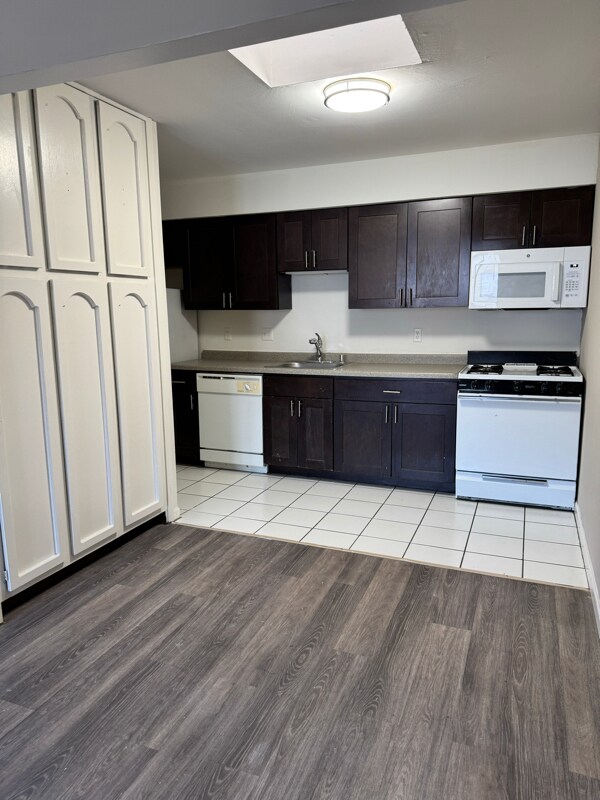 3402 N Oakland Ave Unit 305, Milwaukee, WI 53211