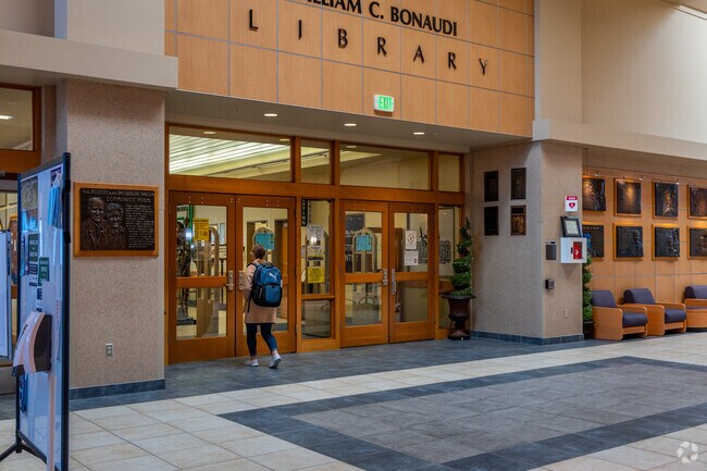 The Moses Lake offers lots of recreational activities.