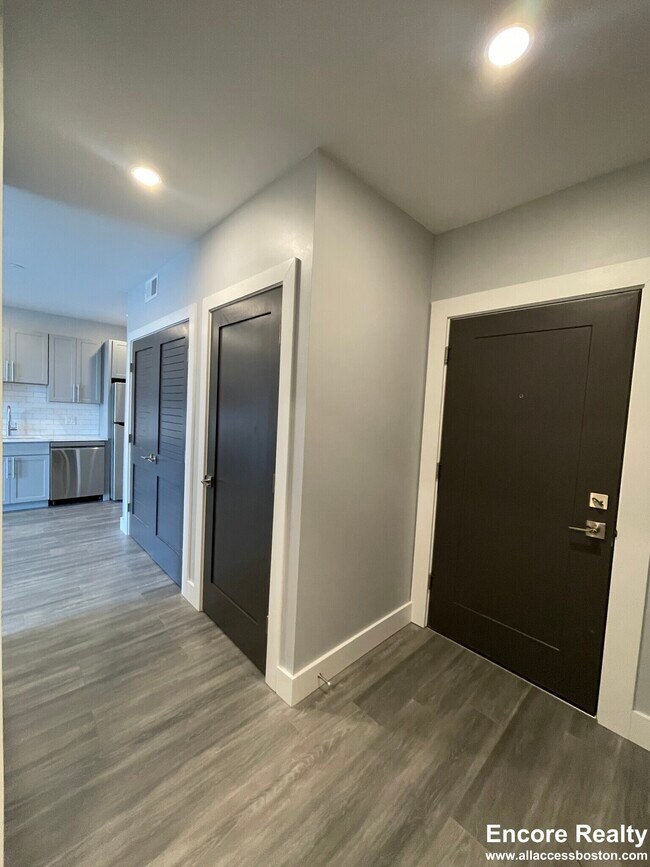 365 Western Ave unit 512, Boston, MA 02135 - photo 5