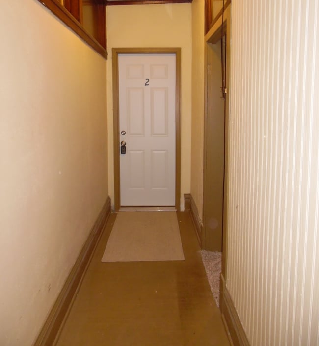 529 Main St unit 2, Marseilles, IL 61341 - photo 3