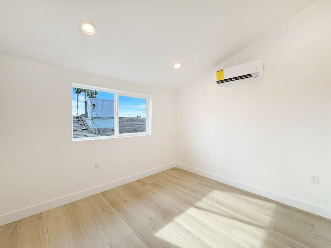 4461 Farquhar Ave unit D, Los Alamitos, CA 90720 - photo 5