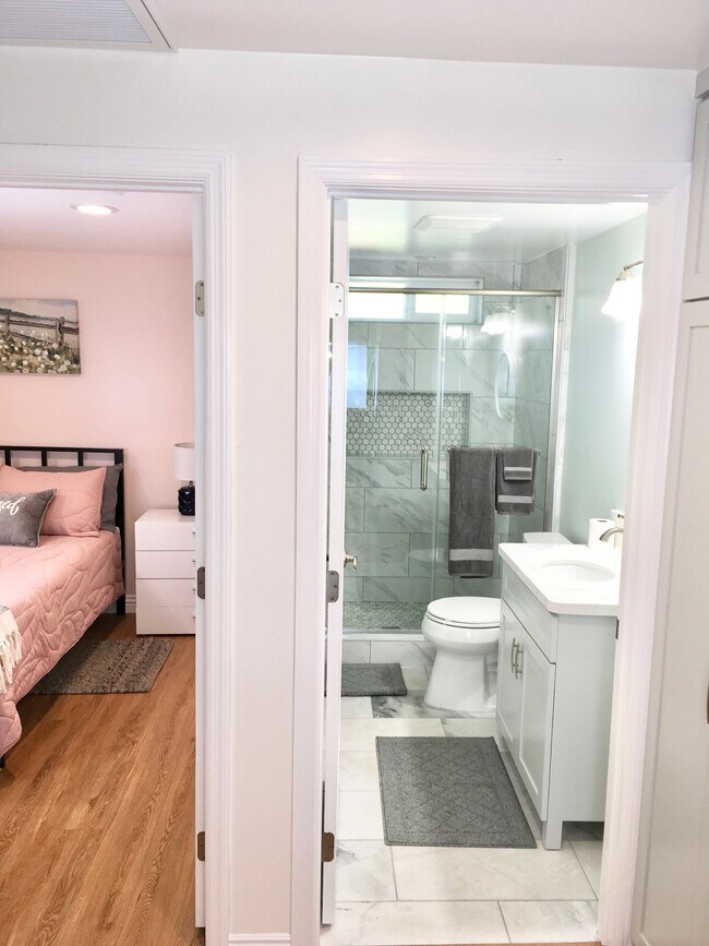 Bedroom /Bathroom aspect