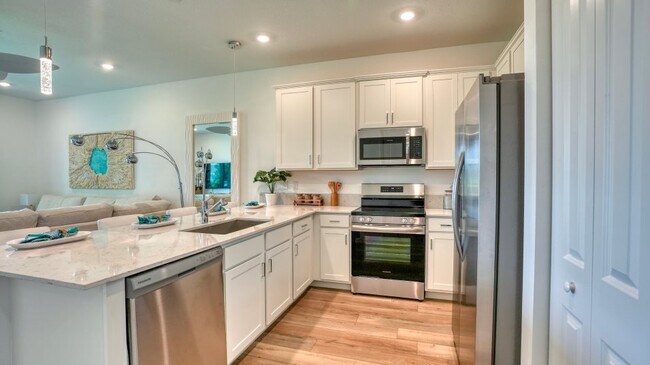 5592 Divine Dr, Delray Beach, FL 33484 - photo 3