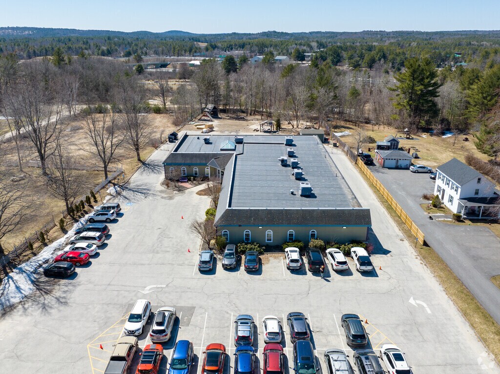 Fiddlehead School of Arts & Science enrolls the students of Gray, Maine.