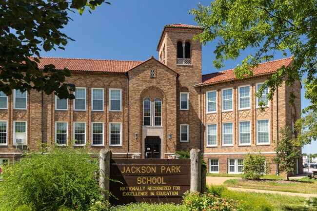 Jackson Park Elementary School caters to individual learning styles.