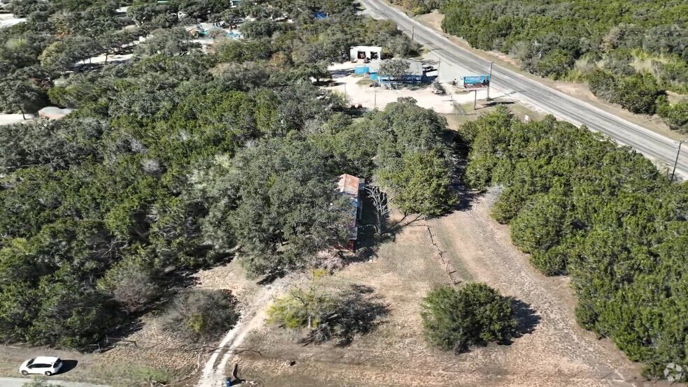 110 Maricopa Dr, Canyon Lake, TX 78133 - photo 2