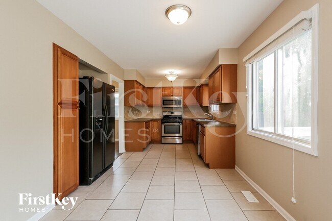 130 Kevin Ln, Oswego, IL 60543 - photo 5