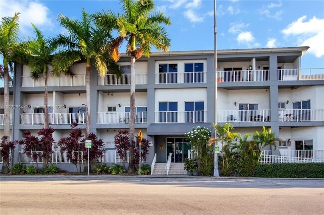 2734 Bird Ave unit 302, Miami, FL 33133 - photo 2