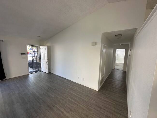 4732 Katrina Place, Palmdale, CA 93552 - photo 7