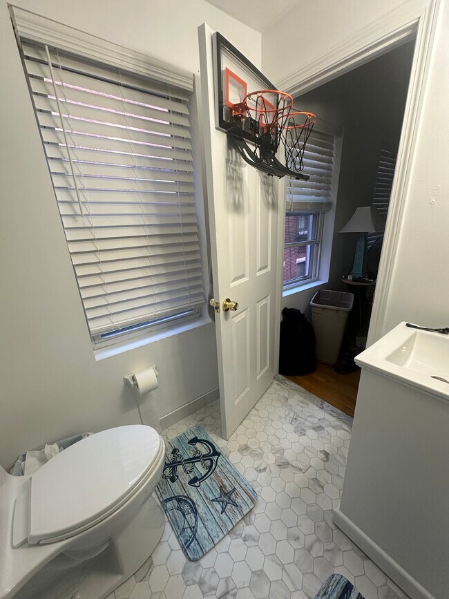 1 Wiget St unit 4, Boston, MA 02113 - photo 7