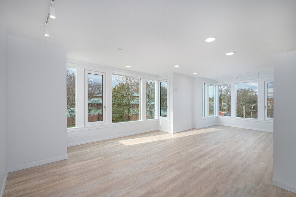 205 Beacon St unit 403, Somerville, MA 02143 - photo 1