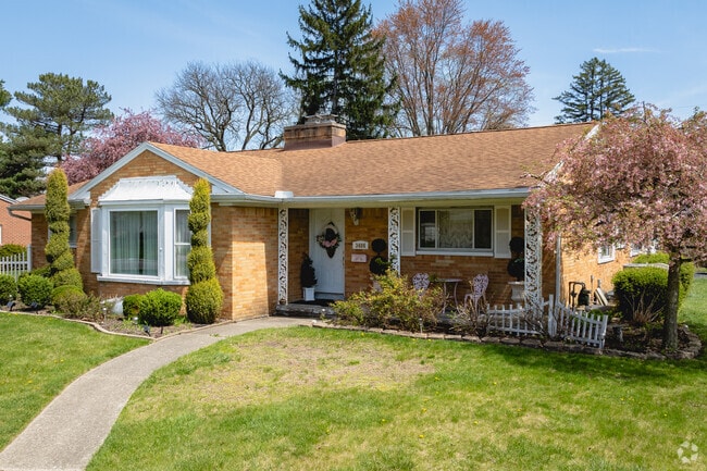 Ranch homes are found throughout Westgate.
