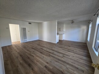13531 Wyandotte St Unit 3, Los Angeles, CA 91405