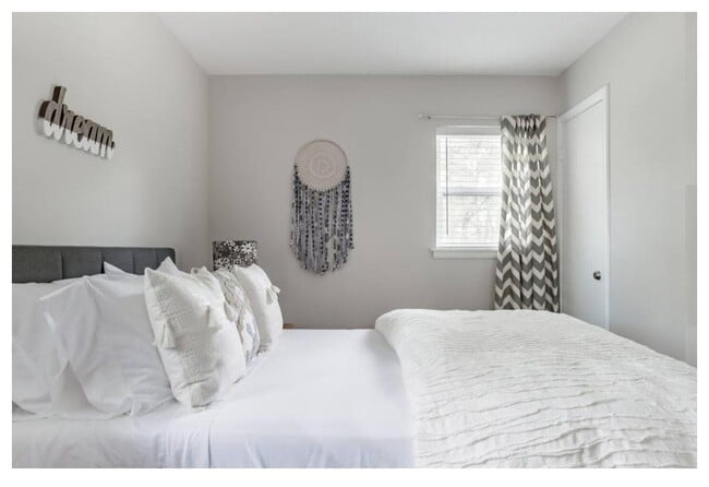 322 Crestview Cir, Roswell, GA 30075 - photo 6