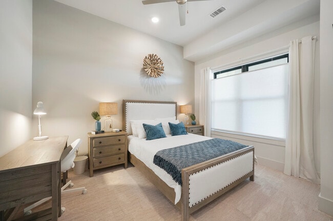 Shoreline on Lake Conroe unit 404, Montgomery, TX 77356 - photo 3