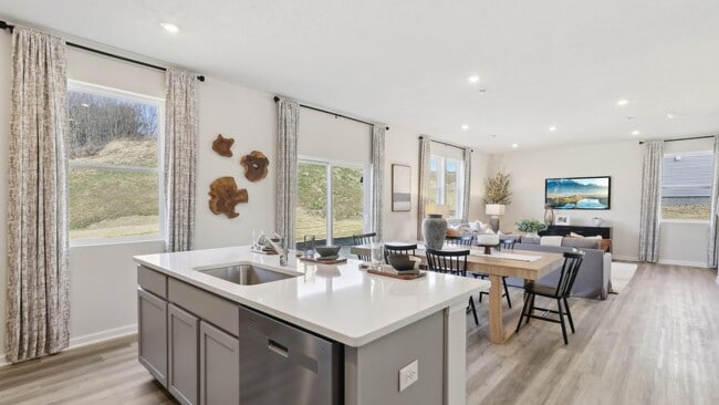 1036 Lindsay Rd unit 37048487, Scott Township, PA 15106 - photo 5