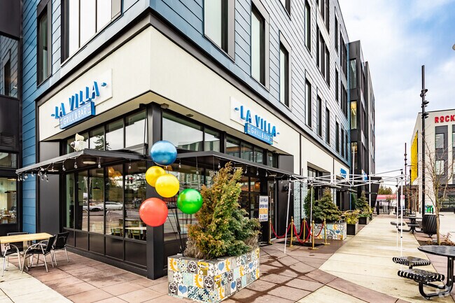 La Villa Grill and Bar in Rockwood offers popular meals and drinks.