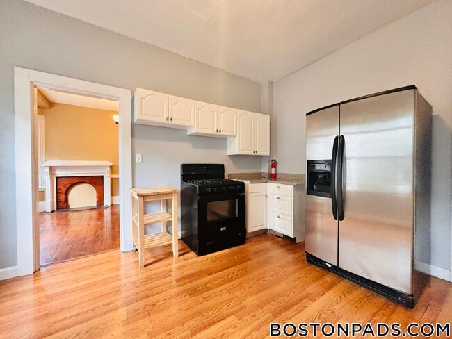 52 Harvest St unit 1, Dorchester, MA 02125 - photo 5