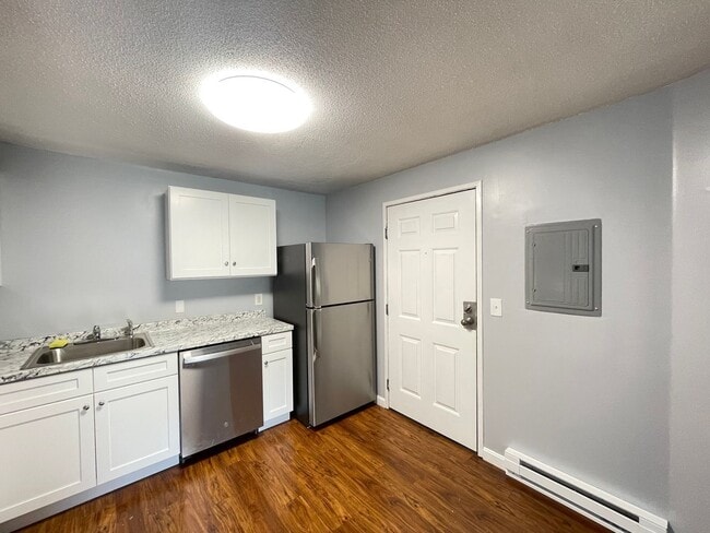 179 Loudon Rd unit 8, Concord, NH 03301 - photo 4