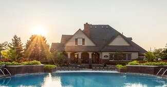 1318 SW Manor Lake Dr, Lees Summit, MO 64082