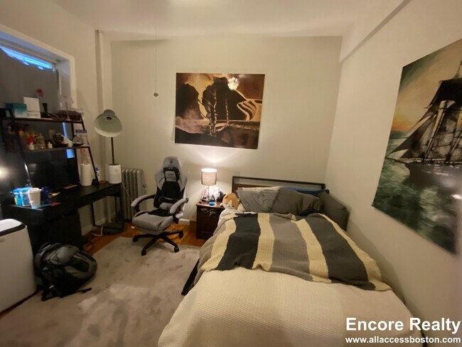 1189 Commonwealth Ave unit 8, Boston, MA 02134 - photo 7