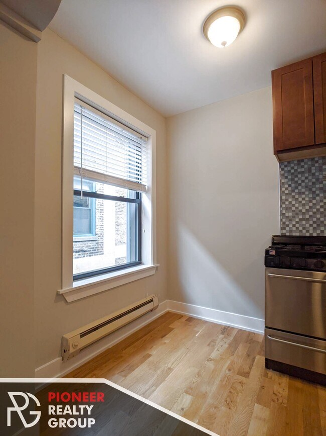 429 W Roscoe St unit 425-603, Chicago, IL 60657 - photo 7