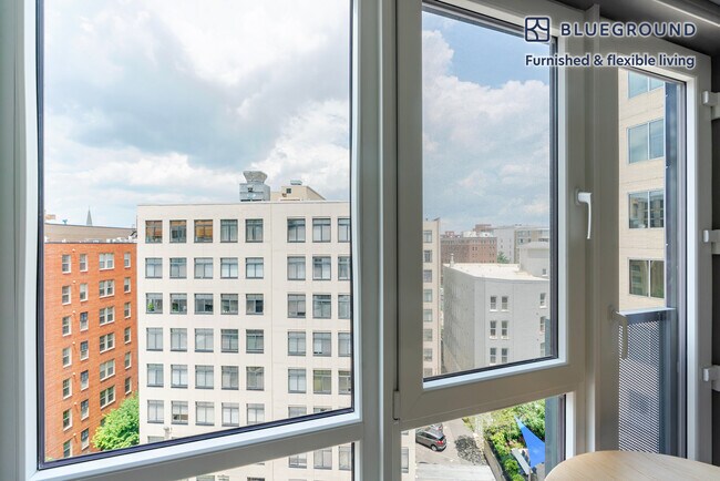 1313 L St NW unit FL8-ID1112, Washington, DC 20005 - photo 5