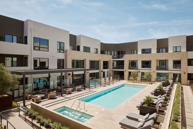 Santal Thousand Oaks, Thousand Oaks, CA 91360 - photo 4