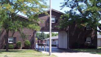 2506-2512 E Washington St, Bloomington, IL 61704