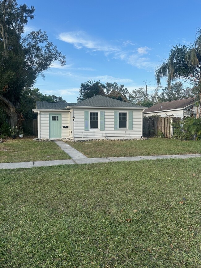4353 6th Ave N, Saint Petersburg, FL 33713