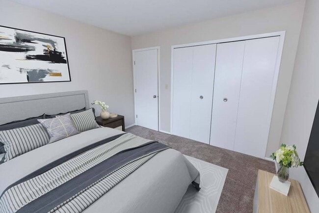 The Riviera, Euclid, OH 44132 - photo 5