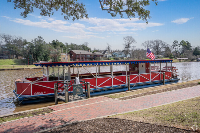 Visitors and residents can enjoy riverboat tours that offer a glimpse into Natchitoches's local history.
