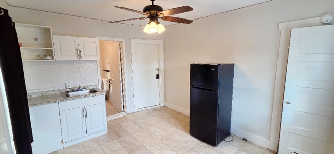 306 Taylor Ave unit A, Daytona Beach, FL 32114 - photo 3