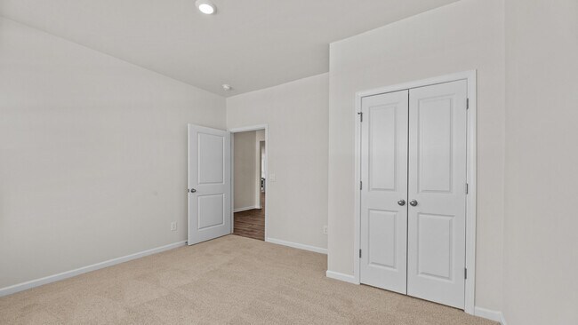 1607 Abberly Place unit 36205013, Graham, NC 27253 - photo 5