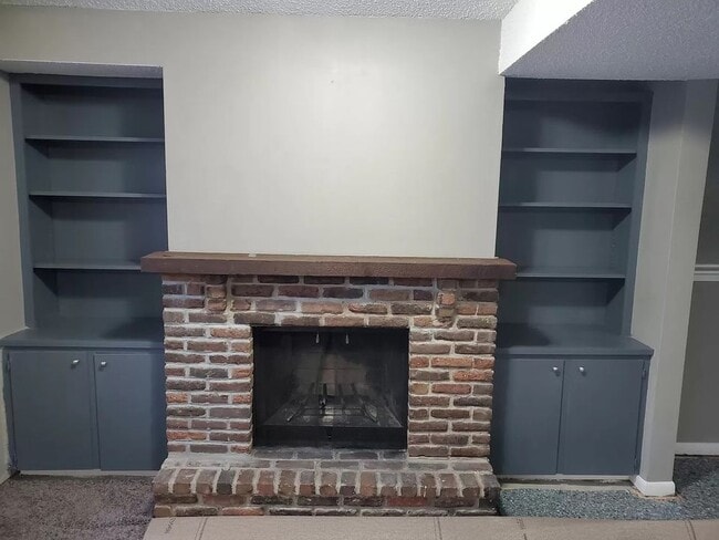 616 E Hackley Ave, Des Moines, IA 50315 - photo 3